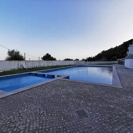 Flower-Sea Apartment Sesimbra Апартаменты Сесимбра