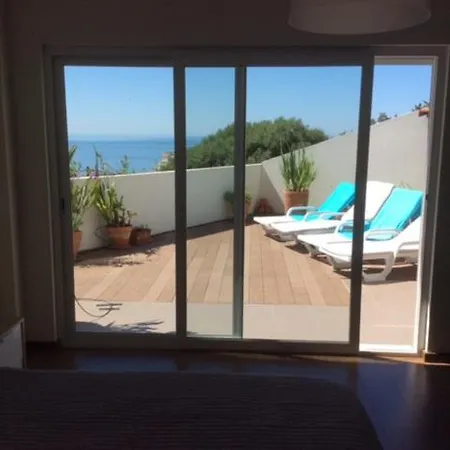 Апартаменты Flower-Sea Apartment Sesimbra Сесимбра
