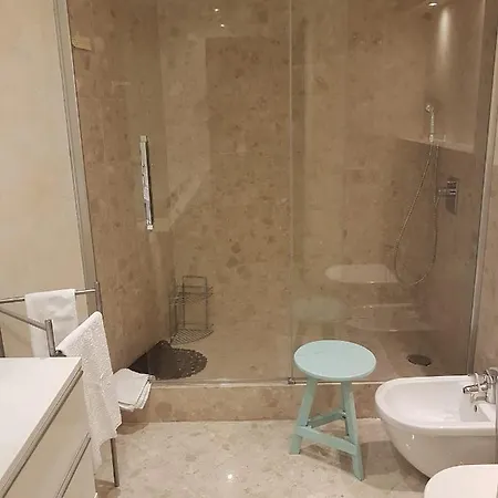 Flower-Sea Apartment Sesimbra Апартаменты *